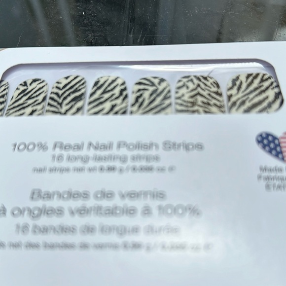 Color Street | A Roaring Good Time, tiger stripe design, clear overlay - Picture 1 of 3